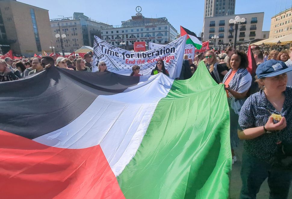 İsveç'te 1 Mayıs'ta İsrail'in Gazze'ye Saldırıları Protesto Edildi
