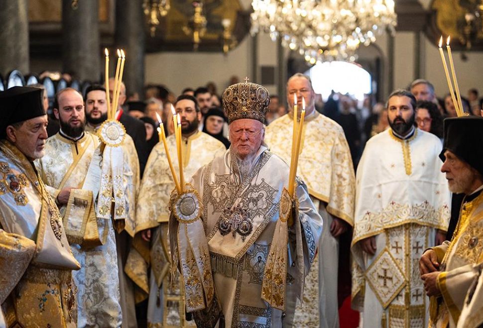 Fener Rum Patrikhanesi'nde Paskalya Ayini Yapıldı