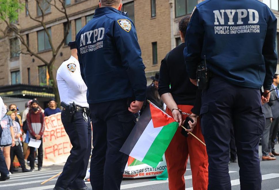 Met Gala Yakınında Filistin Protestocularına Gözaltılar