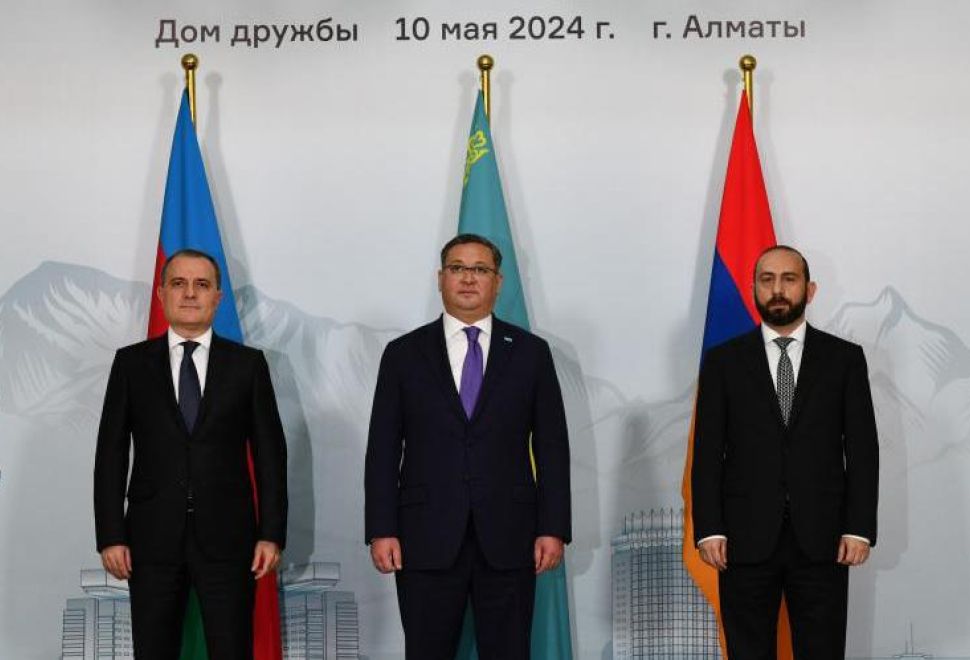 Azerbaycan ve Ermenistan Dışişleri Bakanları Almatı'da Barış Anlaşması Hedefliyor 