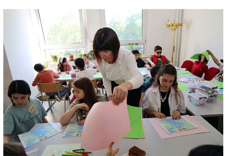 Eğitimci Yazar, Yurdanur Ay Paşa, Çocuklarla Buluştu 