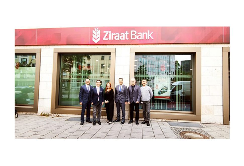 Başkonsolos Erdoğan, Ziraat Bankası Münih Şubesini Ziyaret Etti