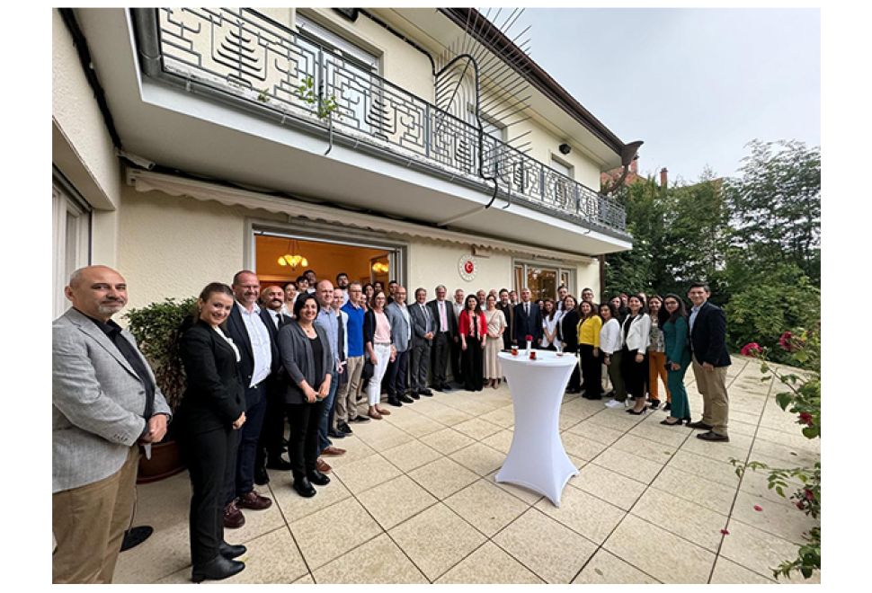 Stuttgart Başkonsolosluğu'nda Ege Lezzetleri ve Zeybek Şöleni