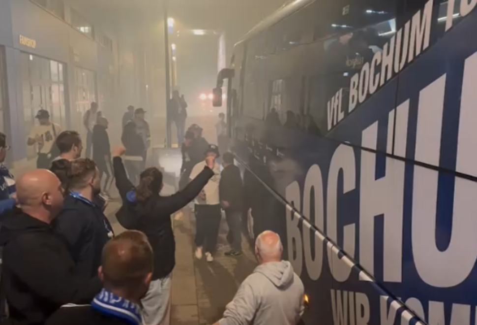VfL Bochum Ligde Kalmayı Kutladı