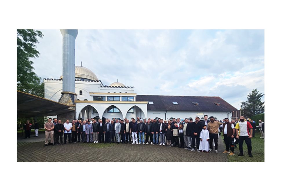 DİTİB Friedrichshafen Mehmet Akif Camii’nde Coşkulu Kurban Bayramı Namazı