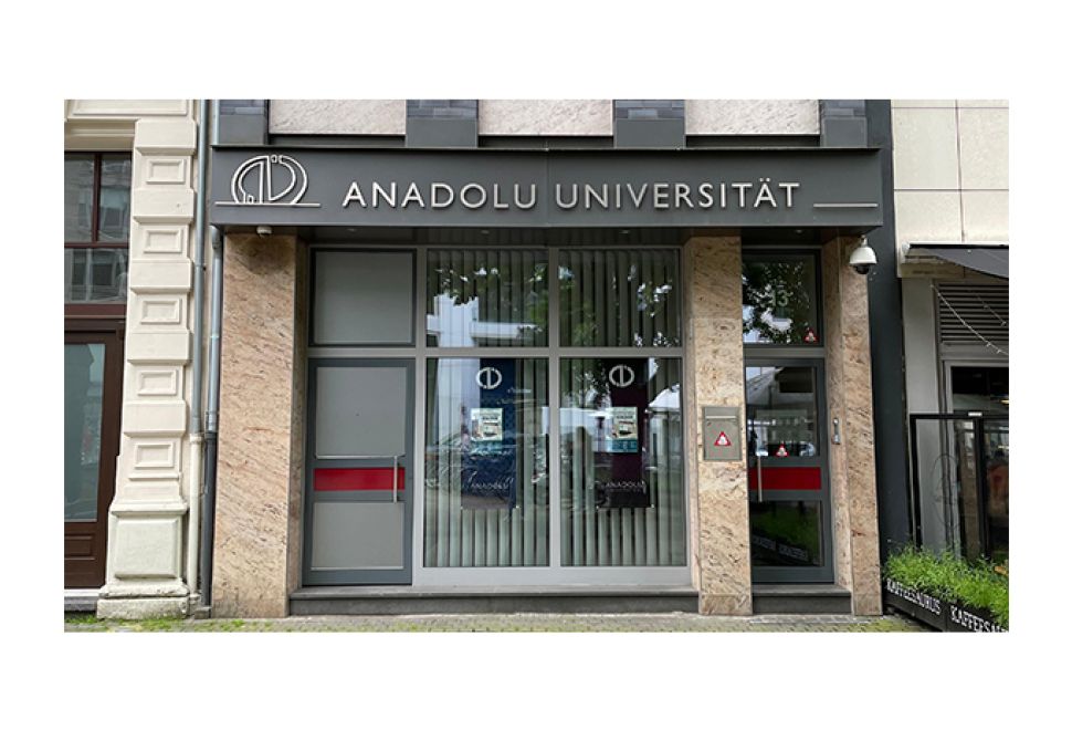 Anadolu Üniversitesi Batı Avrupa Yükseköğretim Programlarına Kesin Kayıt Başvuruları Başladı