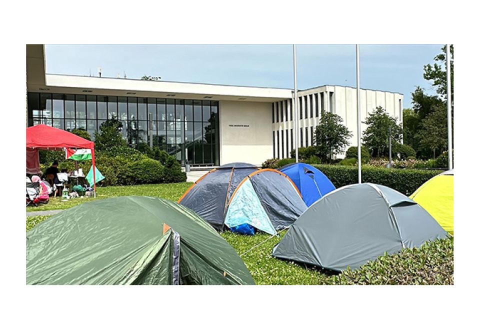 Berlin’de Filistin Destekçileri Üniversite Önünde Kamp Kurdu