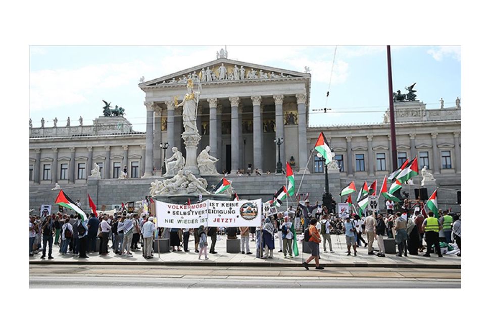 Viyana'da Gazze Saldırılarına Protesto