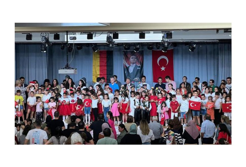 Münih'te Yıl Sonu Şenliği Coşkusu