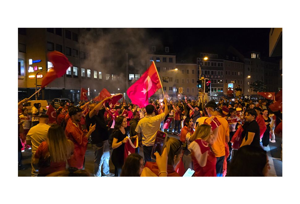 Çek Galibiyeti Sokaklara Döktü