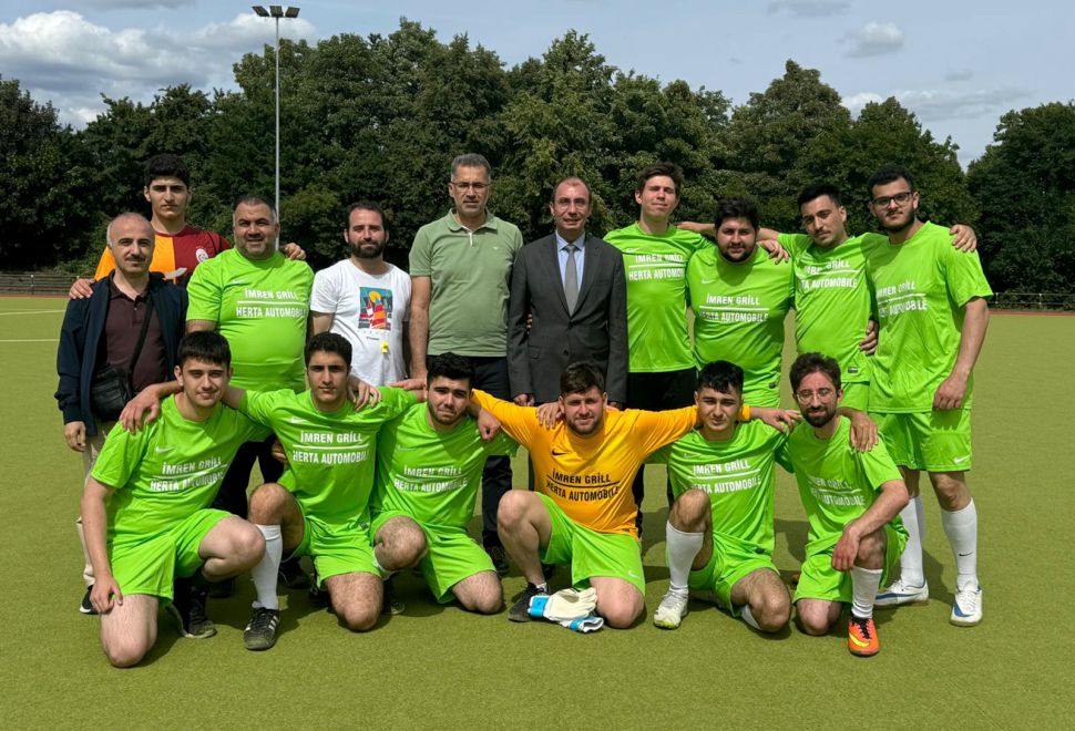 Berlin’de düzenlenen “Aile Şenliği ve Futbol Turnuvası”na yoğun ilgi