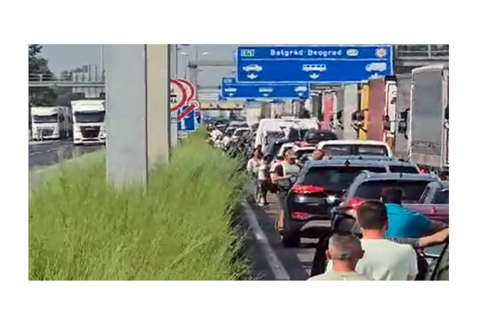 Sınırlarda Uzun Kuyruklar Oluşmaya Devam Ediyor