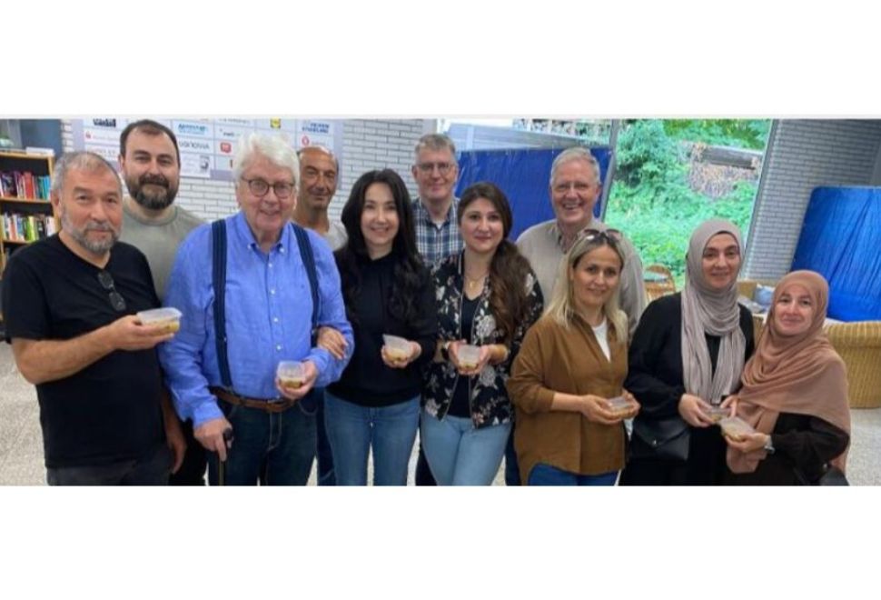 Herne’de Aşure Dağıtıldı
