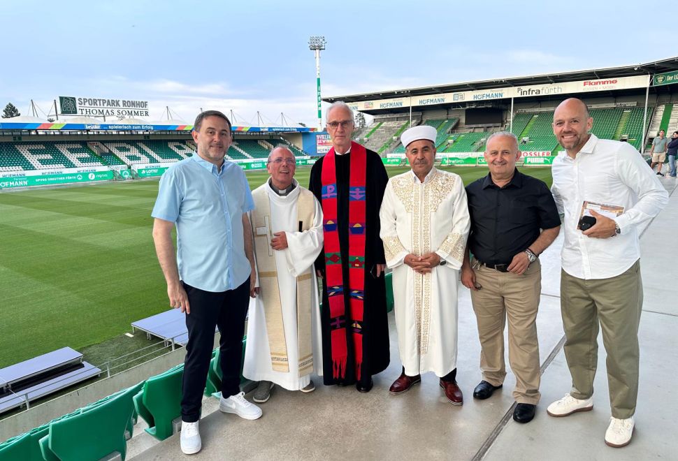 Fürth'te futbol sezonu dualarla açıldı 