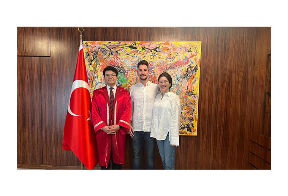 Nikahları Başkonsoloslukta Kıyıldı
