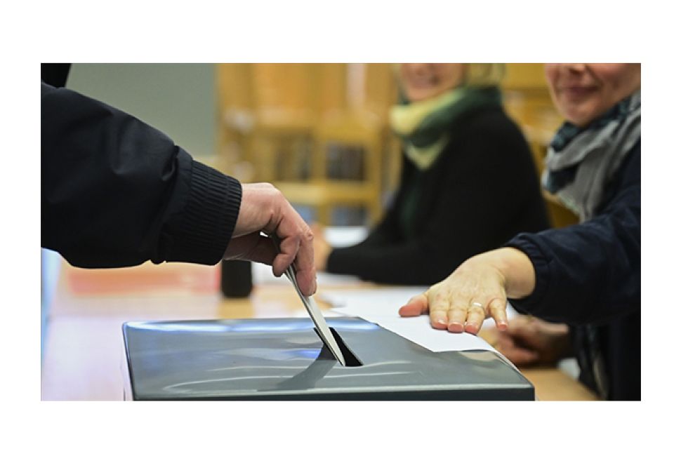 Federal Hükümete Ağır Yenilgi