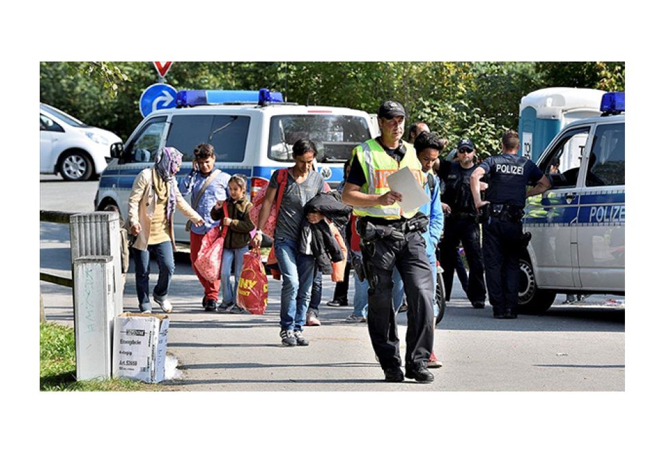 Avrupa'da Göç Krizi, Macaristan ve Almanya'nın Karşılıklı Adımları