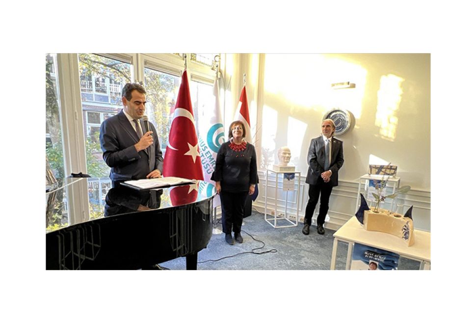 Amsterdam Yunus Emre Enstitüsünde Dostluk Anlaşmasına Özel Sergi