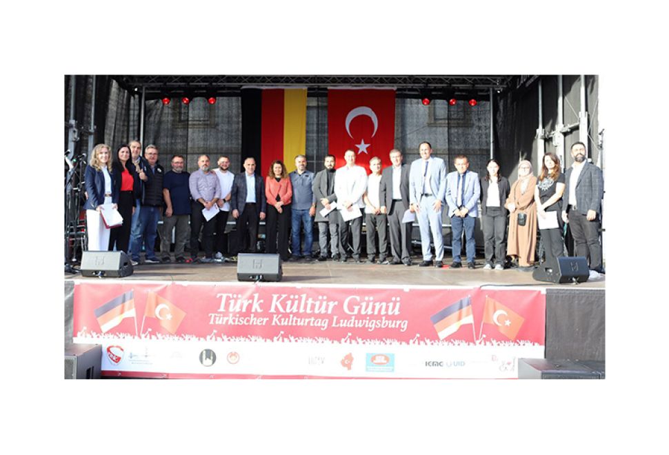Ludwigsburg'da Türklerin Birliği Coşkuyla Kutlandı