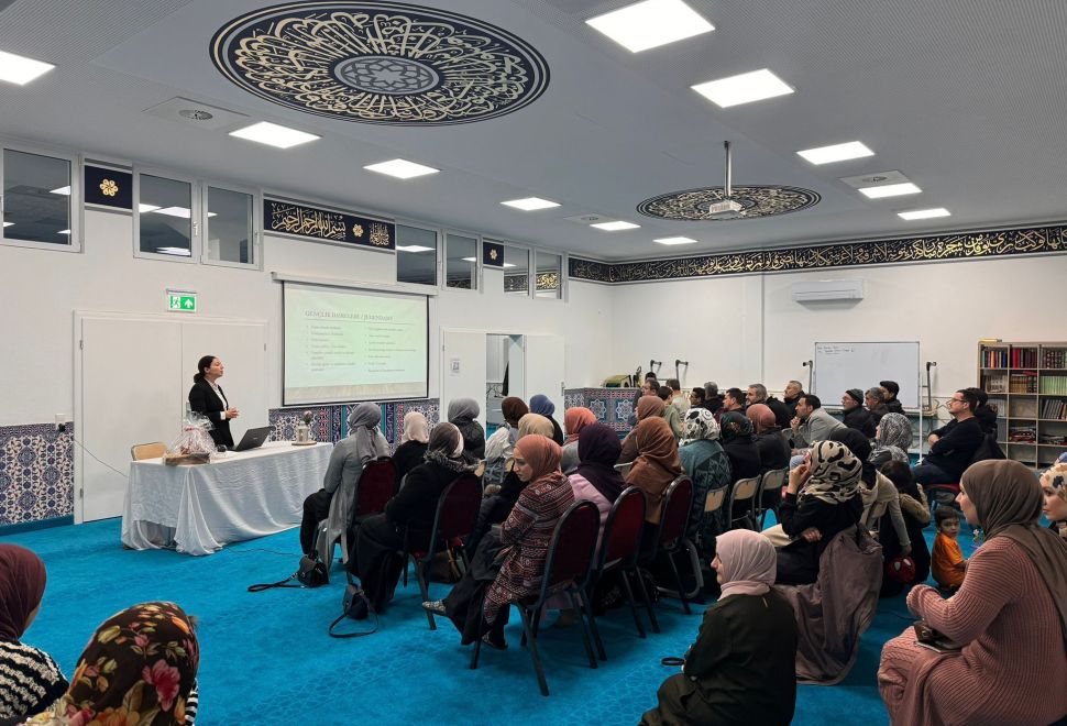 IGL Ludwigsburg'da Koruyucu Aile Semineri Düzenlendi