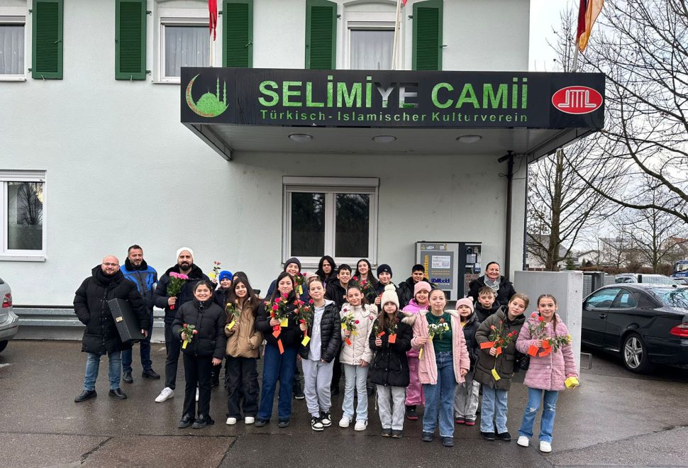Selimiye Camii Öğrencileri ve İmam Kamil Coşkunyürek’ten Anlamlı Ziyaret