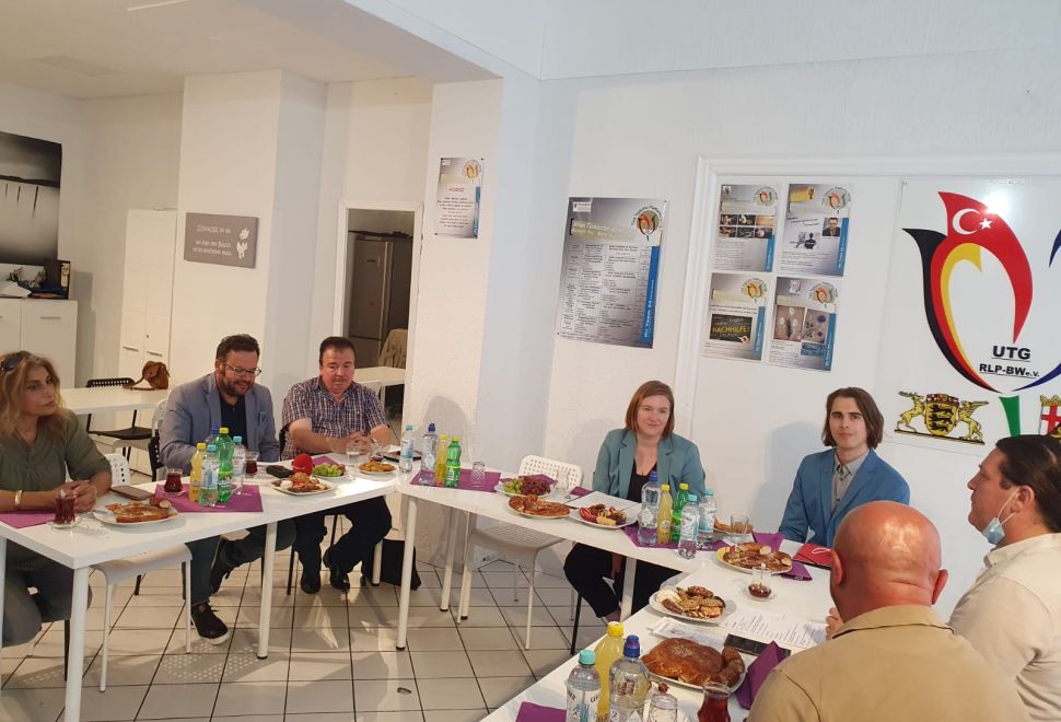 UTG Üyeleri, Önemli Ziyarete Davetli