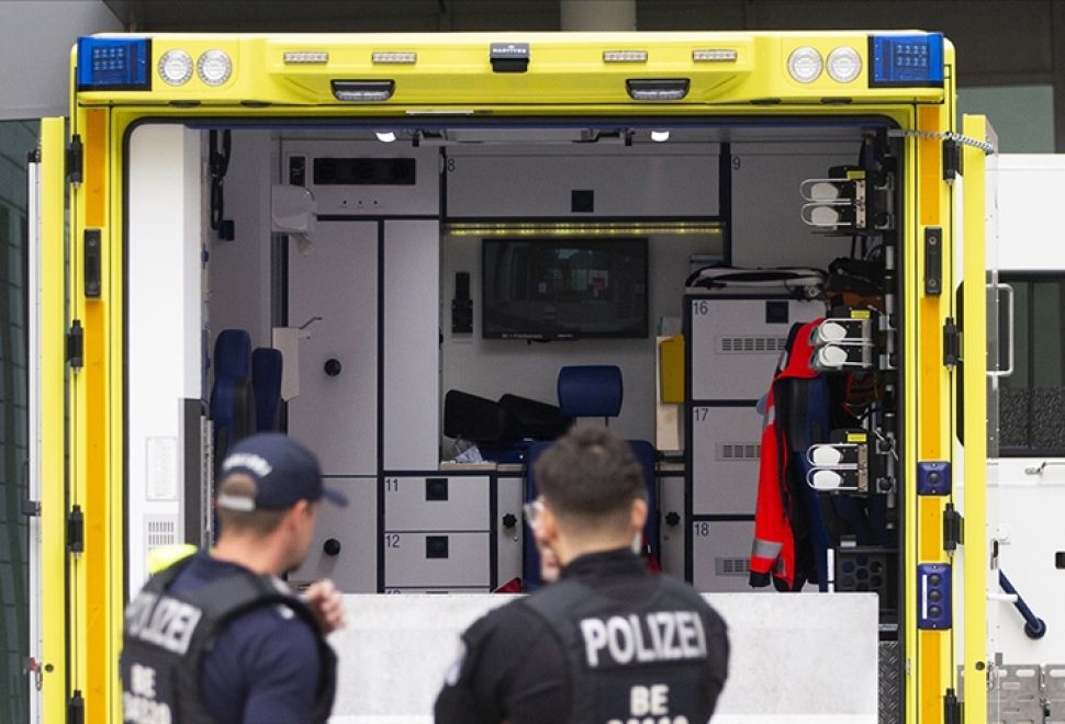 Stuttgart'ta Cessna C-172 Uçağı Düştü, 2 Yaralı