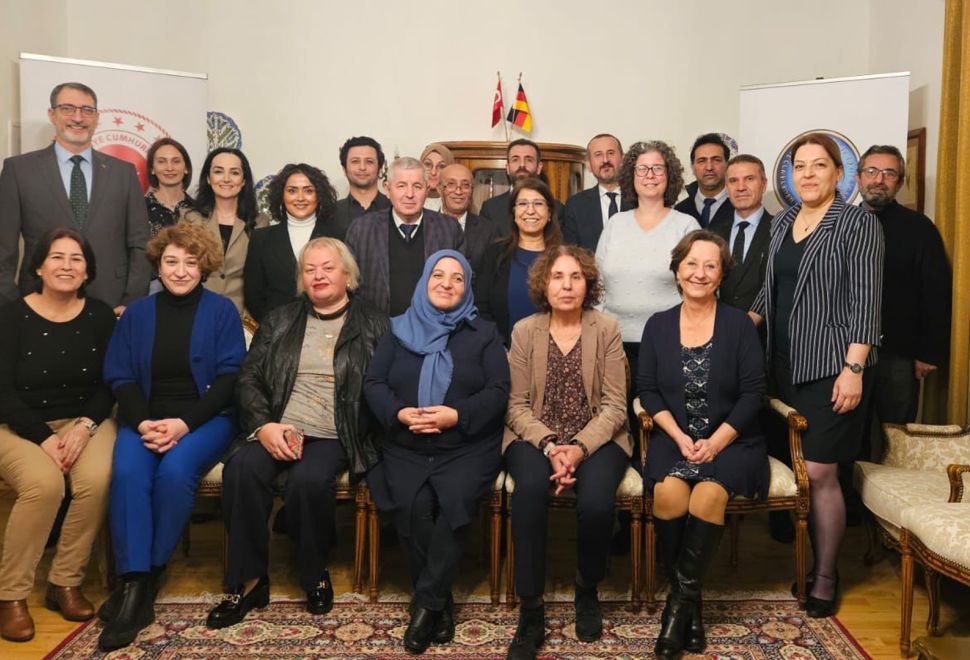 Mainz Başkonsolosluğu'ndan Emekliye Ayrılan Çalışanlarına Veda