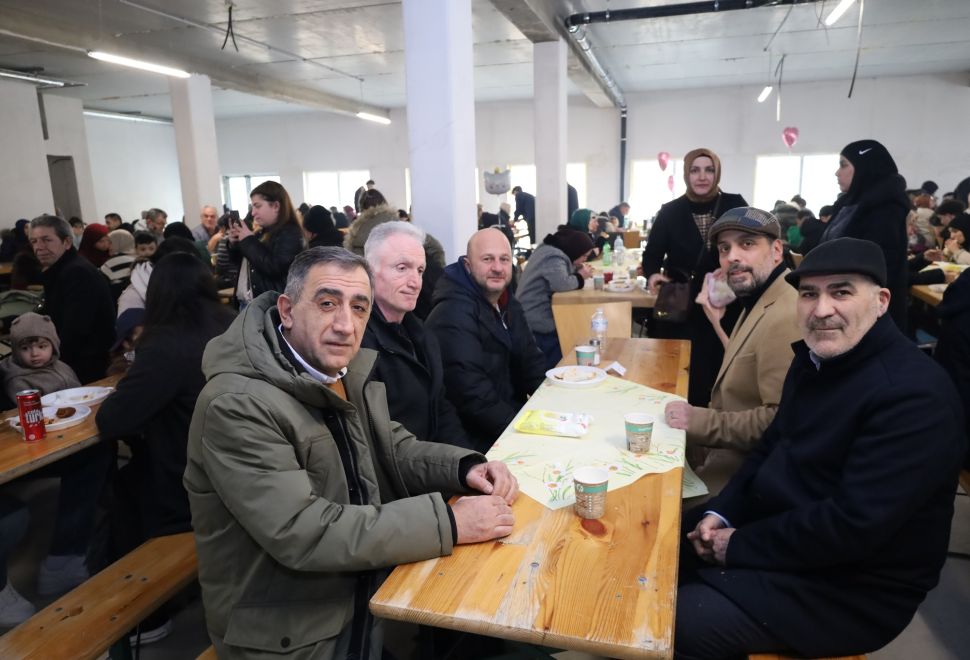 Karlsruhe DİTİB Yeni Minareli Camii Kubbesinde Birliği Sağladı