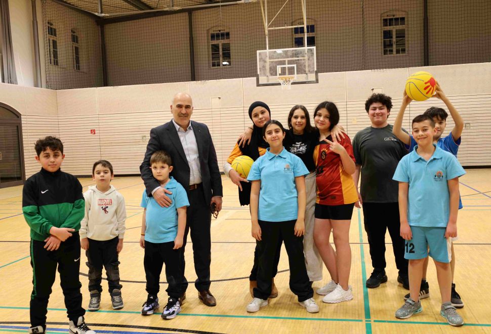 Lokman Aksakal'dan Eğitime Tam Destek