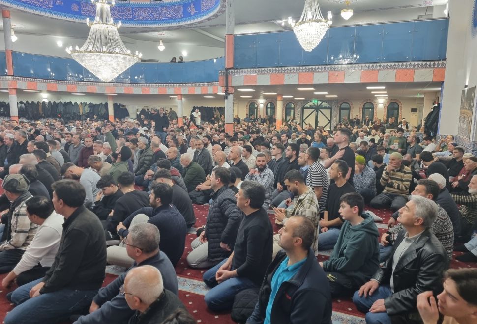 Sindelfingen DITIB Ulu Camii'nde Miraç Kandili heyecanı