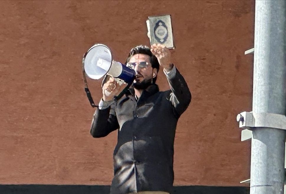 Kur’an Yakma Provokatörü Momika Evinde Öldürüldü