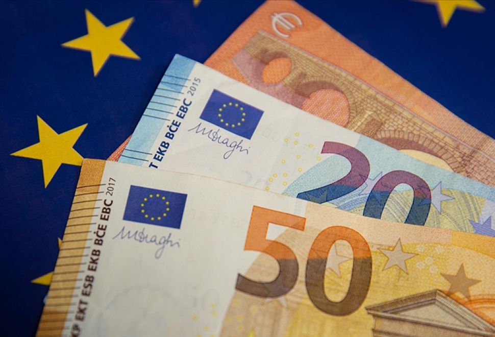 Euro Bölgesi'nde Yıllık Enflasyon Beklentileri Aştı