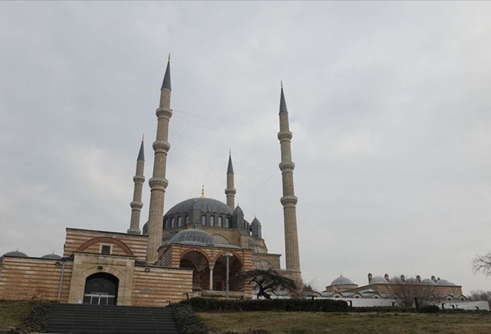 Edirne’nin Tarihi Camileri Zamana Meydan Okuyor