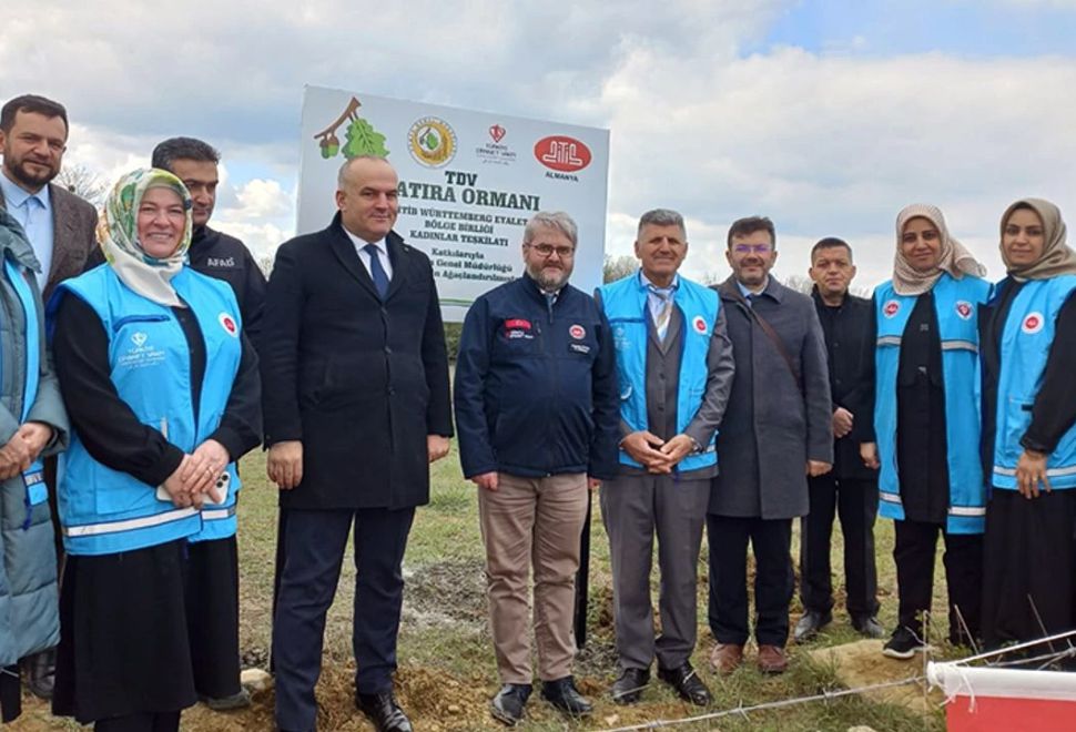 DİTİB Gönüllü Kadınlar 10 Bin Fidanı Toprakla Buluşturdu