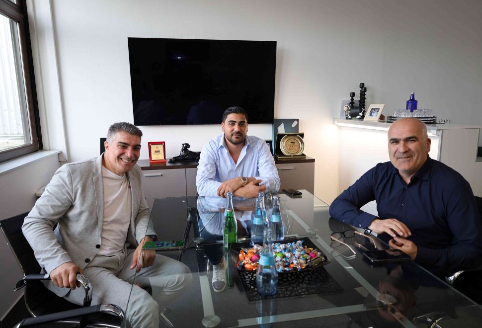 Dünya Kick Boks Şampiyonu Gökhan Aslan, Emin Al Firmasını Ziyaret Etti