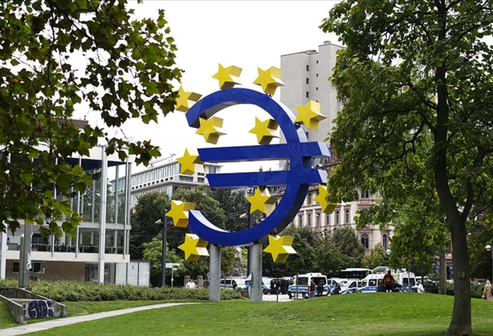 Euro Bölgesi'nde Yatırımcı Güveni Sert Düştü