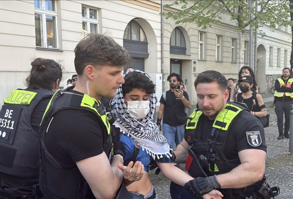 Berlin'de Öğrencilerden Filistin'e Destek