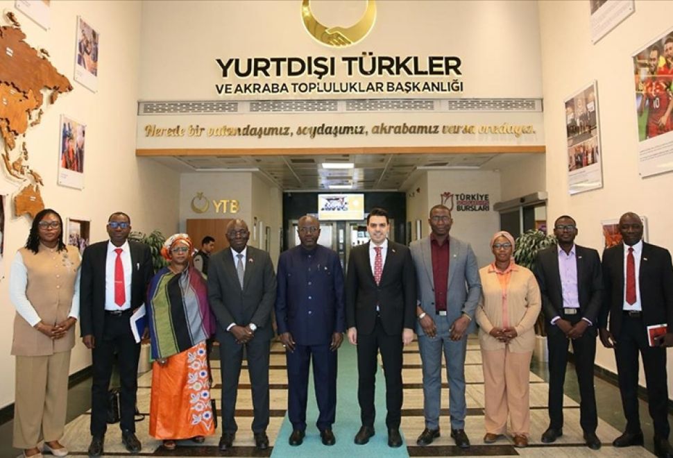 Gambiyalı Diplomat Isatou Jobe'den YTB'ye Ziyaret