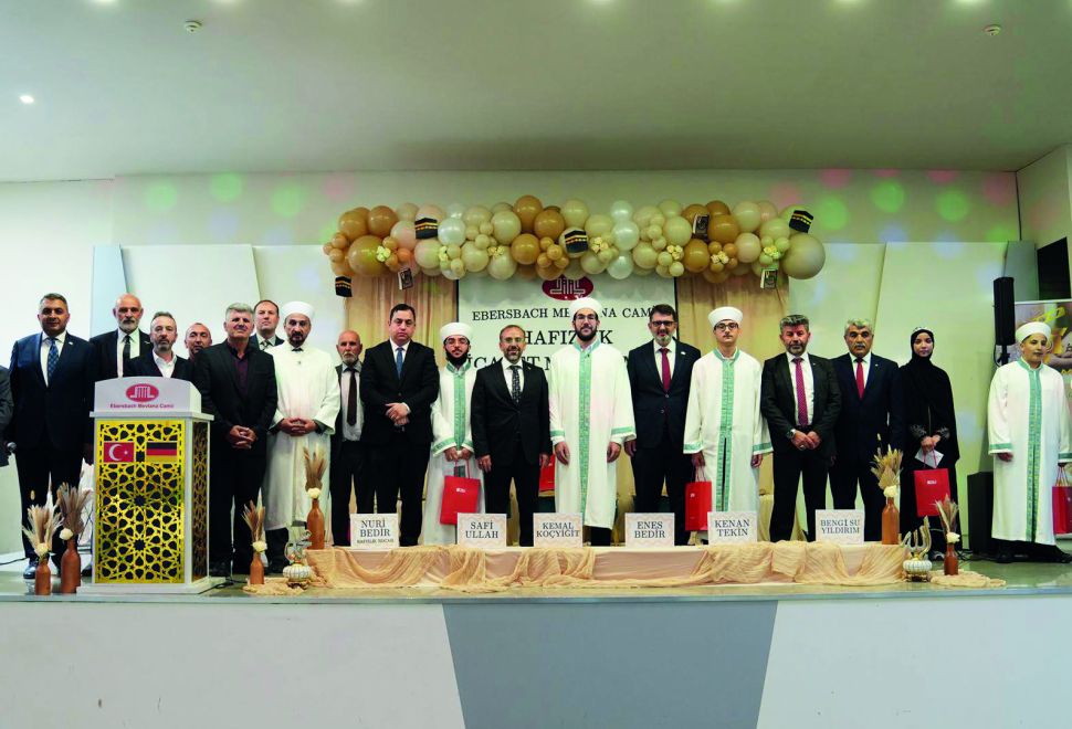 DİTİB Mevlâna Camii’nde Hafızlık İcazet Merasimi Coşkuyla Gerçekleştirildi