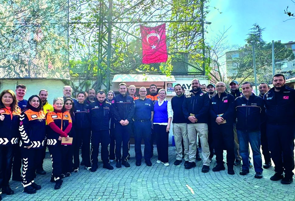 Depreme Hazırlık İçin Gittiler, Depreme Yakalandılar