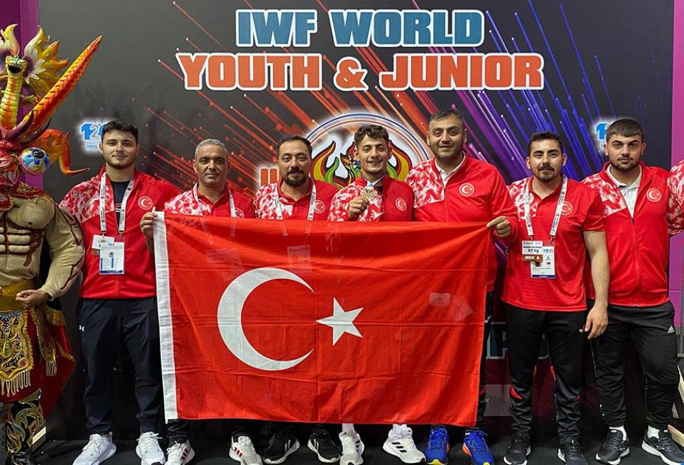 Türkiye Halterde Yine Zirvede