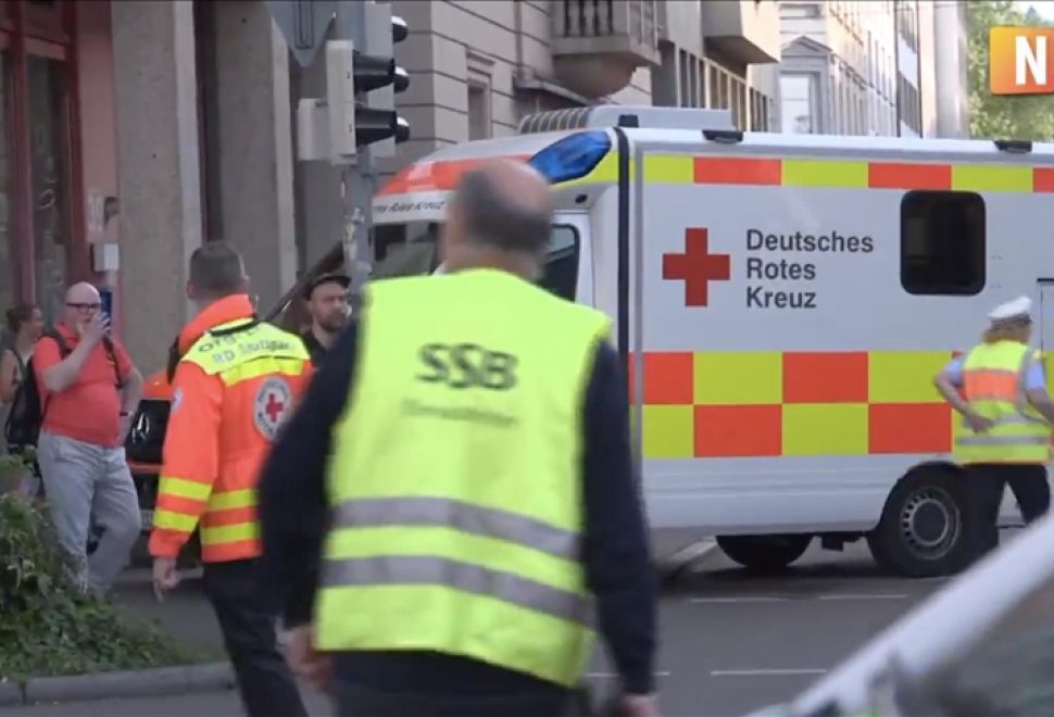 Stuttgart’taki Trafik Kazasında Bir Kadın Hayatını Kaybetti, Sekiz Yaralı Var