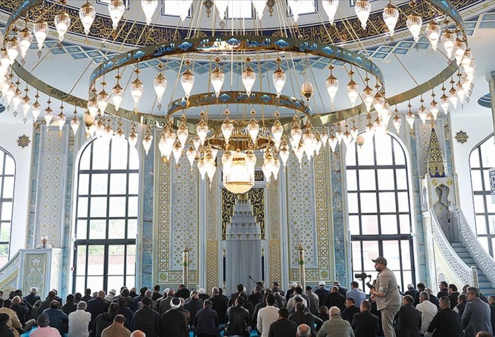 Eyüp Sultan Camisi Dualarla Açıldı