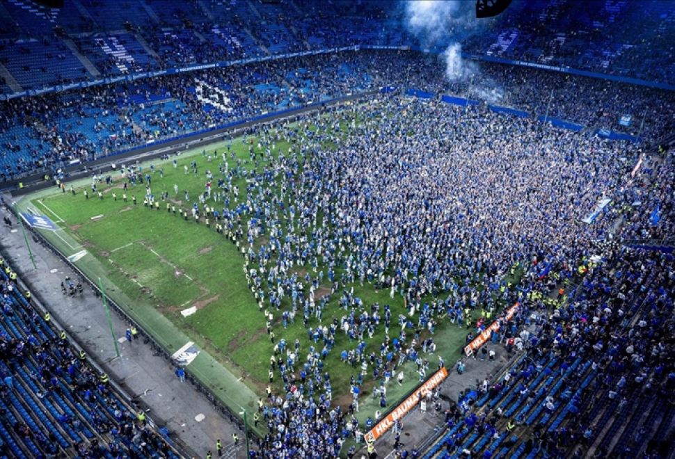 Hamburg 7 Yıl Sonra Bundesliga’da, Kutlamalarda Yaşanan İzdihamda 26 Taraftar Yaralandı