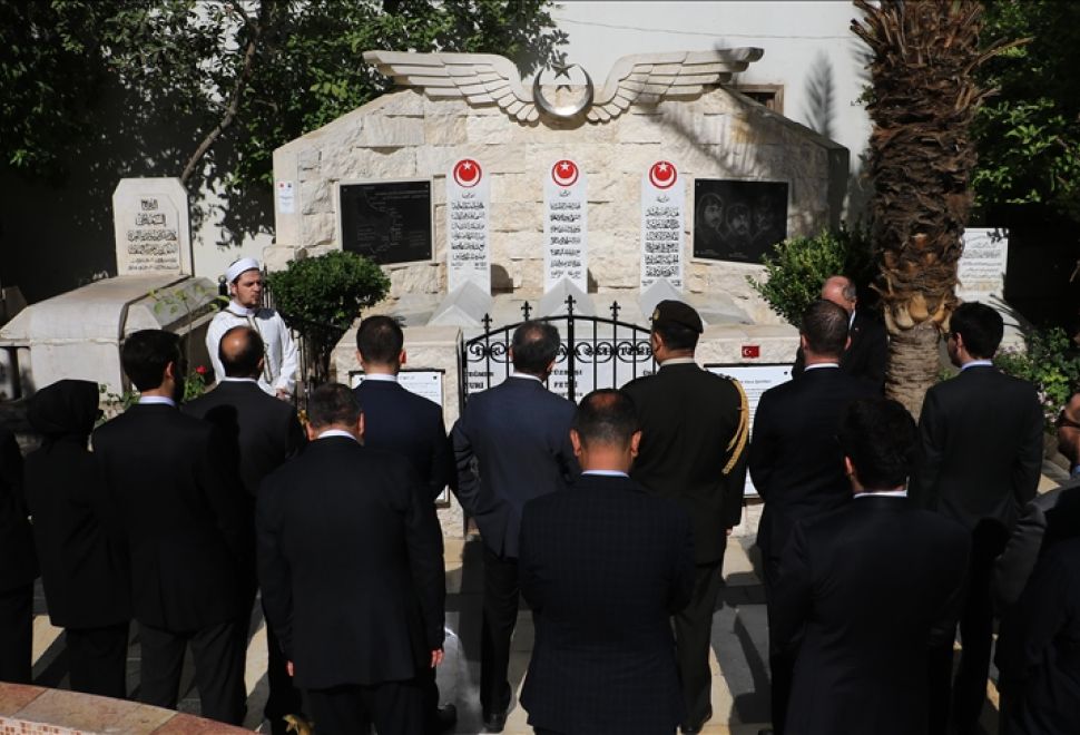 Suriye’de Türk Şehitlerine Vefa