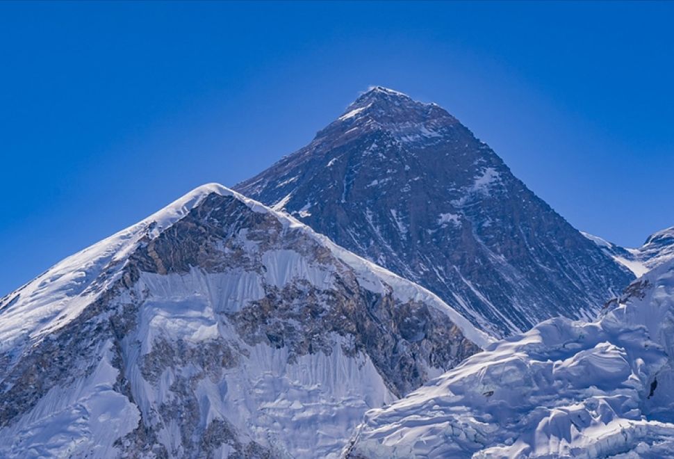 Everest’e Hızlı Tırmanış Başlıyor