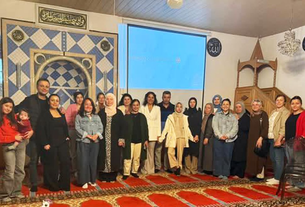 ‘Çok Kültürlü Ortamda Çocuk Yetiştirmek’ Konulu Veli Semineri Düzenlendi