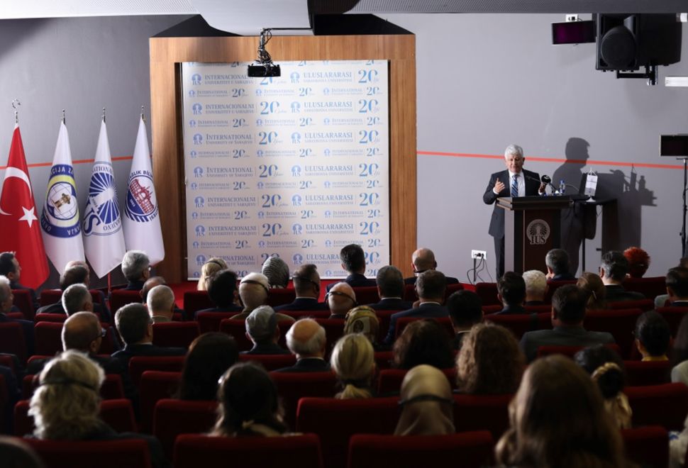 IUS, UHS ile Çift Diploma Programı Başlatıyor ve Yeni Tıp Bilimleri Fakültesini Açıyor
