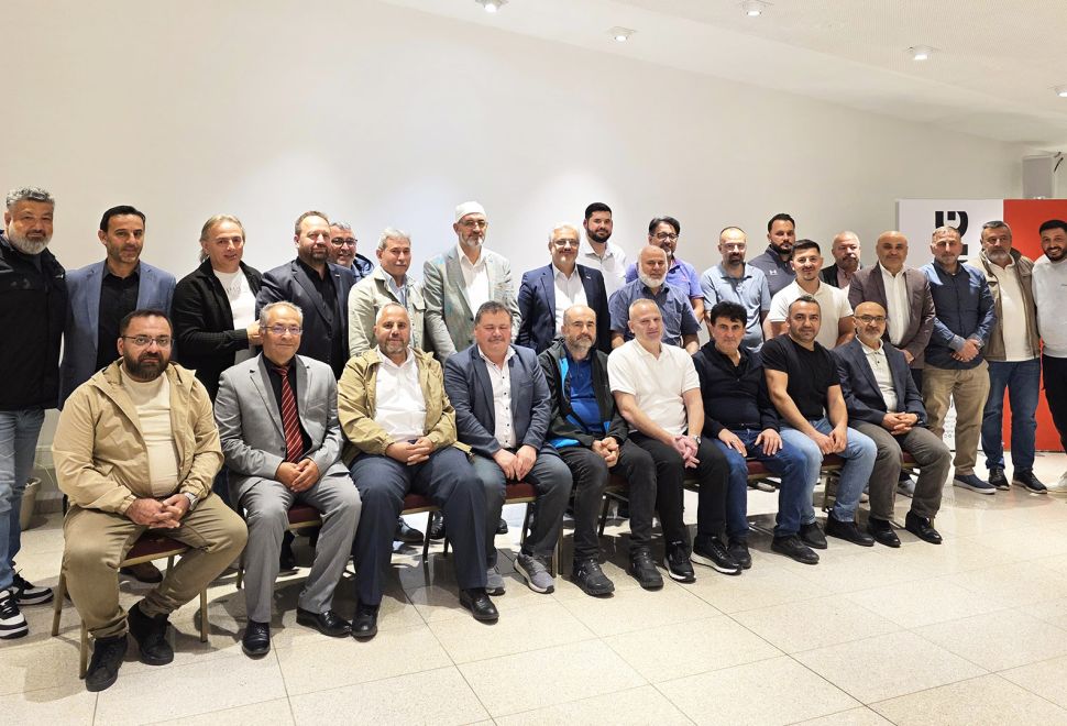 Ludwigshafen’de İhsan Sohbetleri, ‘Kur’an’da Vermenin Renkleri’ Konuşuldu
